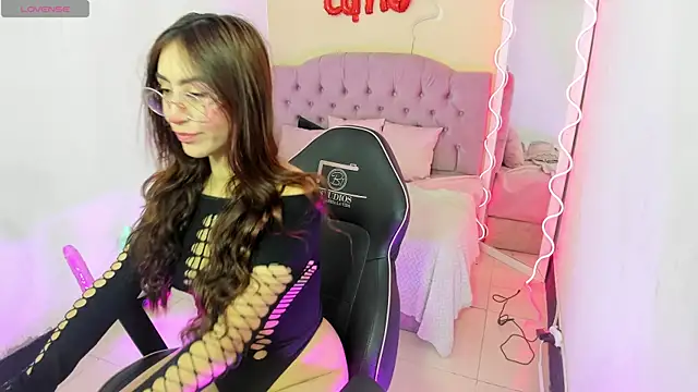 ZAAFIRA TAY online show from 04-06-26, 11:33