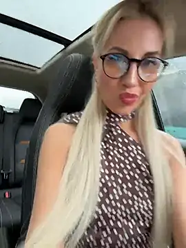 LisaMurr online show from 04-07-26, 10:26