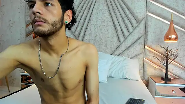 LuckySammer online show from 03-01-26, 01:57