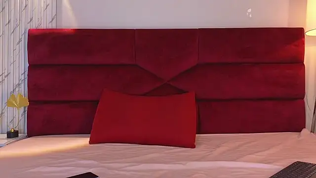 Blue MoonXXX online show from 04-17-26, 07:17