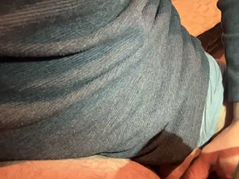 Snapshot of ozzyylove chatting on 03-30-26, 06:20 ozzyylove online show from 03-30-26, 06:20