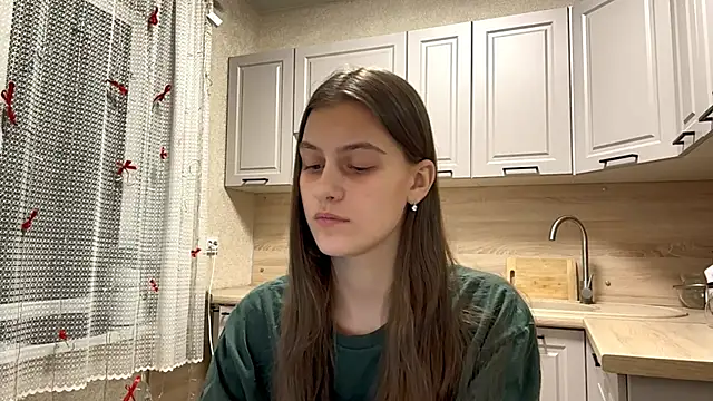 Snapshot of SwappingFate chatting on 03-04-26, 01:17 SwappingFate online show from 03-04-26, 01:17