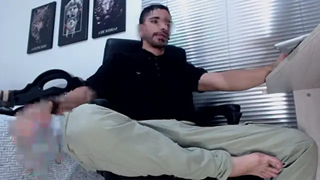 Kratoswolf online show from 04-08-26, 04:07