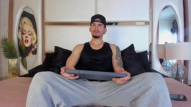 SharonTygaX online show from 03-10-26, 02:33