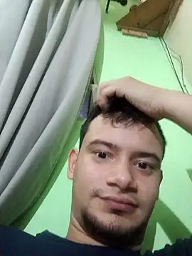 Snapshot of alejo1405m chatting on 04-28-26, 10:59 alejo1405m online show from 04-28-26, 10:59