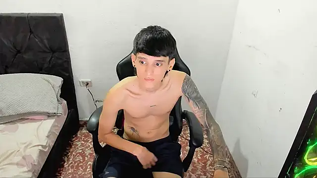 Snapshot of BOY-767 chatting on 05-07-26, 09:31 BOY-767 online show from 05-07-26, 09:31