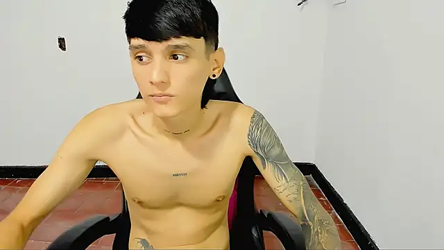 Snapshot of BOY-767 chatting on 05-22-26, 09:31 BOY-767 online show from 05-22-26, 09:31