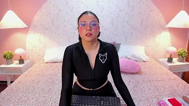 Angelie Rosebrm online show from 02-21-26, 12:33