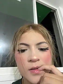 Snapshot of meggan___ chatting on 03-10-26, 07:46 meggan online show from 03-10-26, 07:46