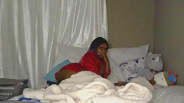 Snapshot of EBONYDEEVA68 chatting on 02-27-26, 01:27 EBONYDEEVA68 online show from 02-27-26, 01:27