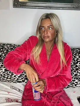 ScarlettGold  online show from 04-22-26, 04:37