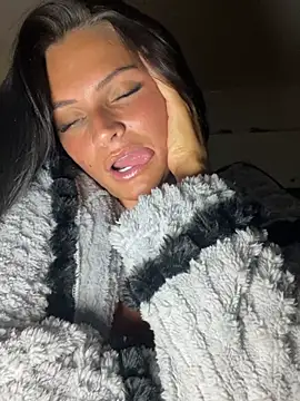 Snapshot of Destinylovex chatting on 06-07-26, 09:18 Destinylovex online show from 06-07-26, 09:18