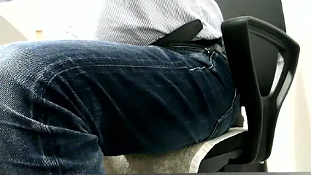 gitano697 online show from 04-10-26, 02:33