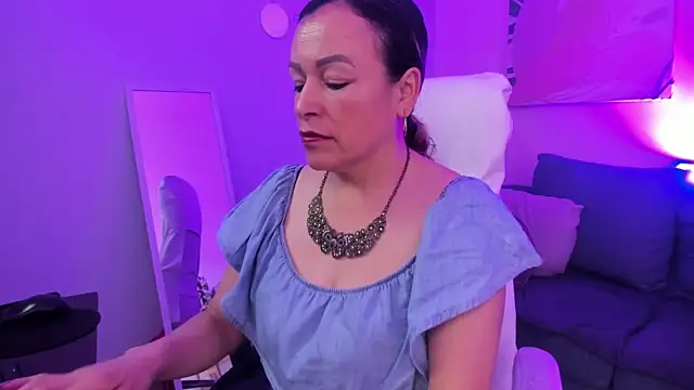 Ivonne 4 online show from 04-02-26, 12:58