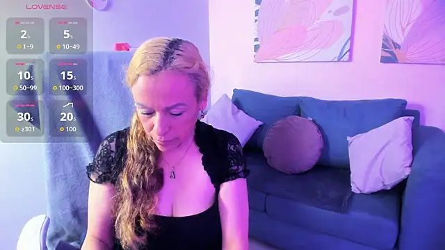 Snapshot of Ivonne_4 chatting on 05-24-26, 01:16 Ivonne 4 online show from 05-24-26, 01:16