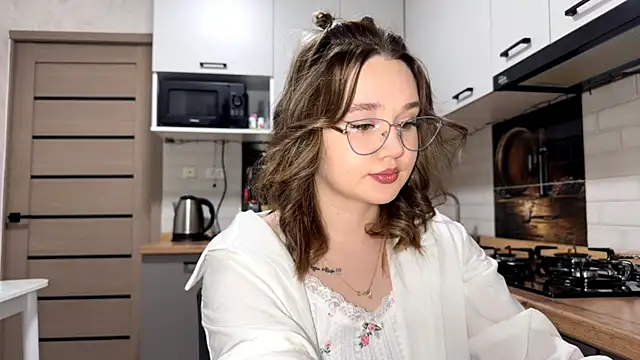 AinaSmith online show from 03-16-26, 01:15