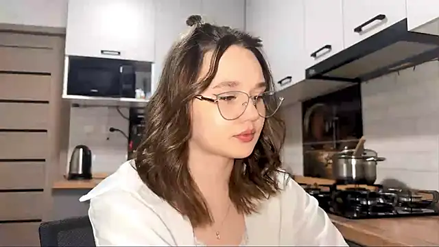 AinaSmith online show from 03-17-26, 01:25