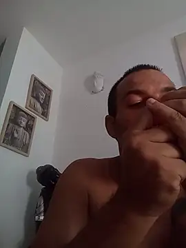 Snapshot of morenitoymorena chatting on 06-20-26, 01:14 morenitoymorena online show from 06-20-26, 01:14