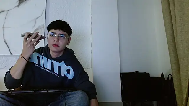 Jean Martiiinez online show from 02-24-26, 01:25