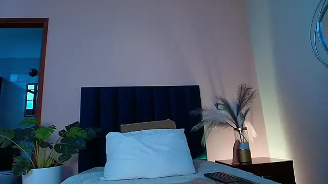 Snapshot of KatrionaNyx chatting on 04-30-26, 09:08 KatrionaNyx online show from 04-30-26, 09:08