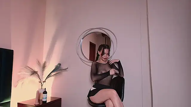 Snapshot of KatrionaNyx chatting on 05-29-26, 12:08 KatrionaNyx online show from 05-29-26, 12:08