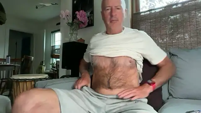 Snapshot of Guy__Grey chatting on 06-15-26, 11:23 Guy Grey online show from 06-15-26, 11:23