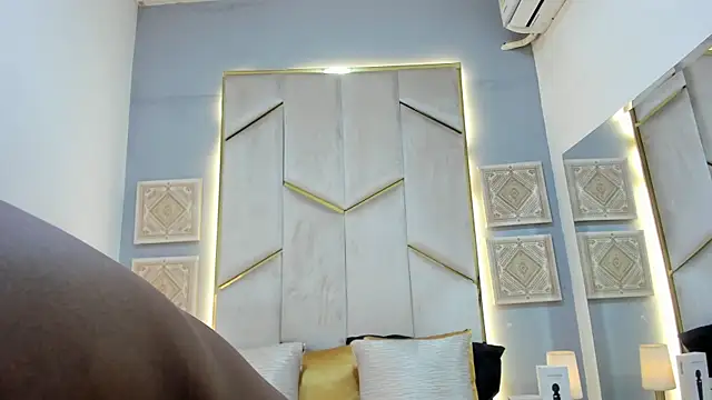 KarinaaCoxx online show from 04-20-26, 12:30