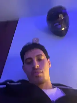 TOMAS CONOR online show from 04-11-26, 12:04