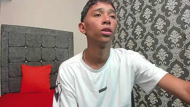 Little Twink19x online show from 03-05-26, 07:10