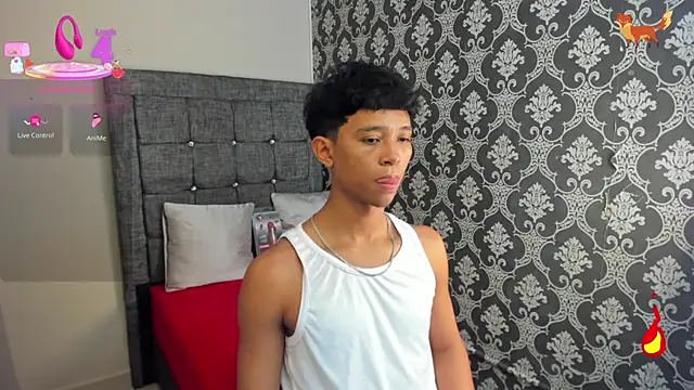 Snapshot of Little_Twink19x chatting on 07-02-26, 07:42 Little Twink19x online show from 07-02-26, 07:42