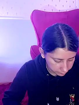 LunaDamasco online show from 04-21-26, 03:13