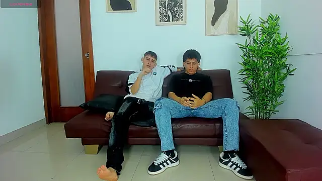 crazyhouse01 online show from 02-25-26, 07:56