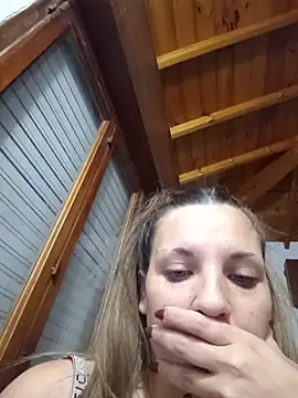 Snapshot of CamiliLuna chatting on 06-14-26, 05:20 CamiliLuna online show from 06-14-26, 05:20