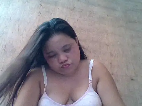 sweetlyn31 online show from 04-14-26, 03:12