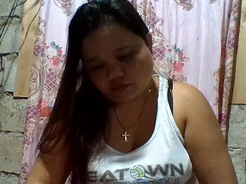 Snapshot of sweetlyn31 chatting on 05-09-26, 07:30 sweetlyn31 online show from 05-09-26, 07:30