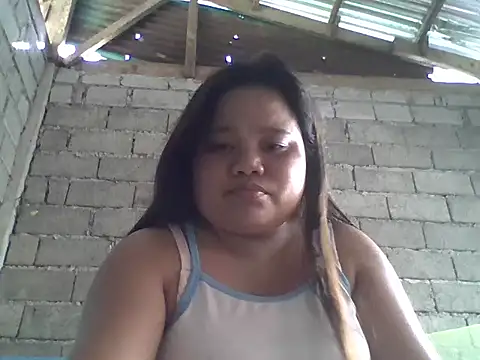 Snapshot of sweetlyn31 chatting on 05-19-26, 12:05 sweetlyn31 online show from 05-19-26, 12:05