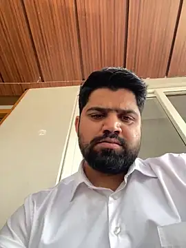 Snapshot of king181869 chatting on 03-12-26, 07:47 king181869 online show from 03-12-26, 07:47