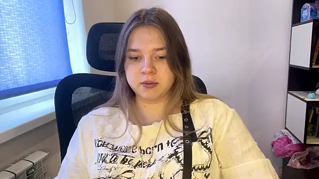 TomikoPfau online show from 03-31-26, 07:42