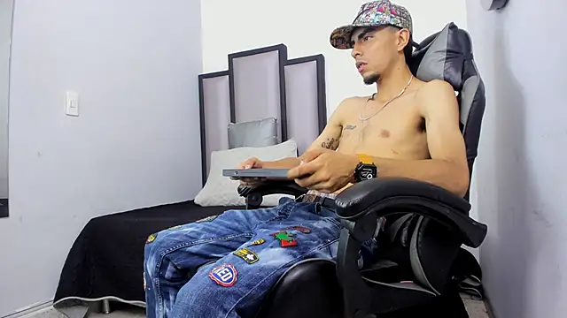 Endrick-23 online show from 03-13-26, 03:24