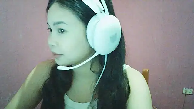 DessertFlower online show from 05-17-26, 04:21