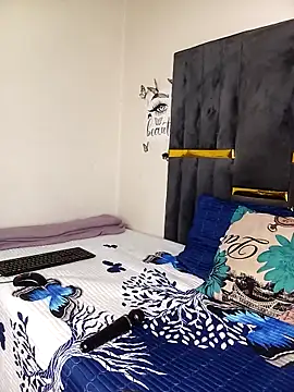 Divine Beautyxx online show from 03-31-26, 12:12