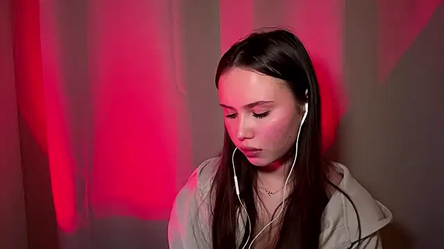 Snapshot of MarylynnSimens chatting on 02-25-26, 07:12 MarylynnSimens online show from 02-25-26, 07:12