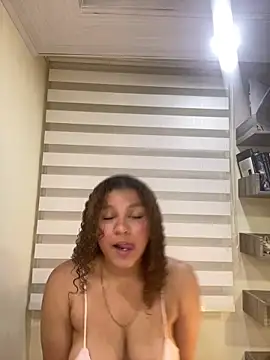 Snapshot of KendyLove_ chatting on 04-25-26, 04:37 KendyLove online show from 04-25-26, 04:37