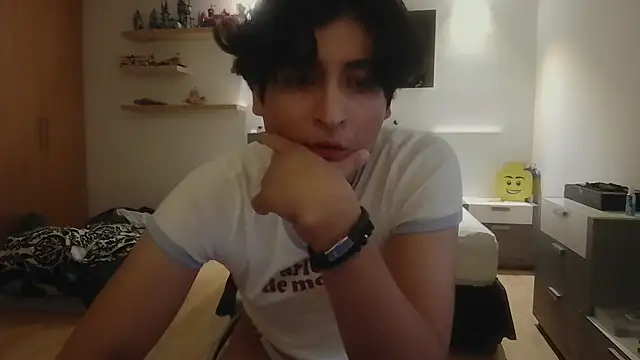 Snapshot of Nasty-E-Boy chatting on 06-14-26, 01:03 Nasty-E-Boy online show from 06-14-26, 01:03