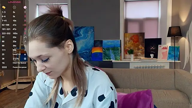 Snapshot of CleopatraHabibi chatting on 07-06-26, 07:27 CleopatraHabibi online show from 07-06-26, 07:27