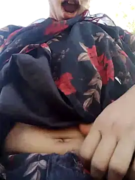 wifedesi7050 online show from 04-22-26, 02:58