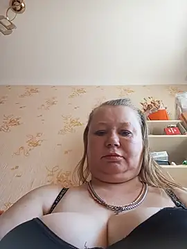 Snapshot of KiraStanton chatting on 06-19-26, 11:25 KiraStanton online show from 06-19-26, 11:25