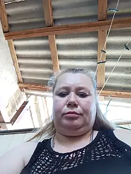 Snapshot of KiraStanton chatting on 06-22-26, 12:24 KiraStanton online show from 06-22-26, 12:24