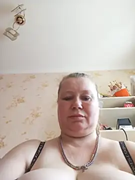 Snapshot of KiraStanton chatting on 07-04-26, 11:27 KiraStanton online show from 07-04-26, 11:27
