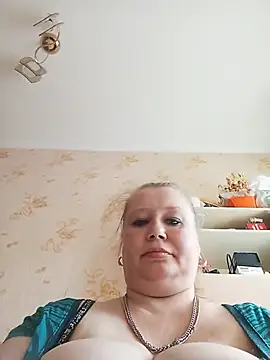 Snapshot of KiraStanton chatting on 07-09-26, 01:48 KiraStanton online show from 07-09-26, 01:48